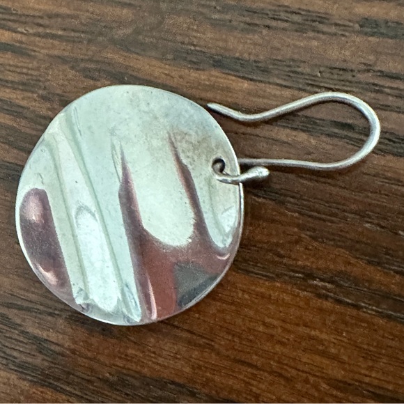 Sterling Silver Ripple Circle Disk Pierced Earrings - Picture 4 of 9